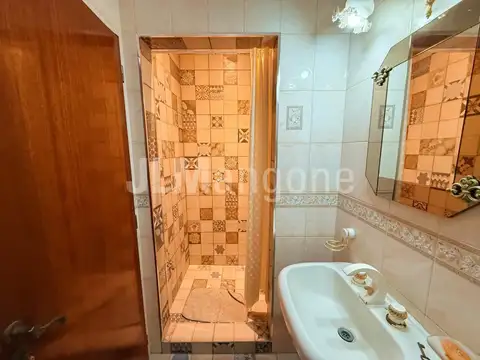 Depto Tipo Casa en Alquiler en Villa Luzuriaga, $ 550.000