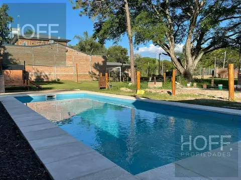 Casa en Alquiler con 1 cochera