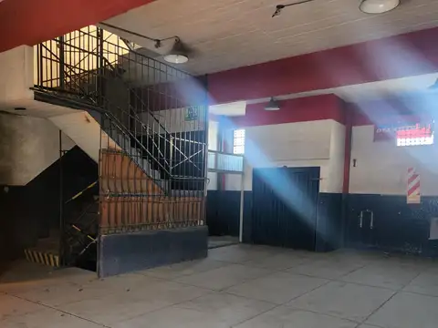 Edificio Comercial en Lanús Oeste-venta