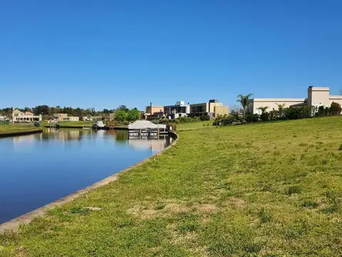 Terreno Venta al Rio con amarra propia y salida al Lujan, Barrio El Cazal, Escobar