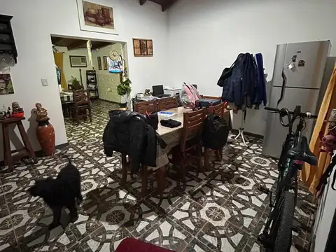Casa 5 ambientes con 1 baño