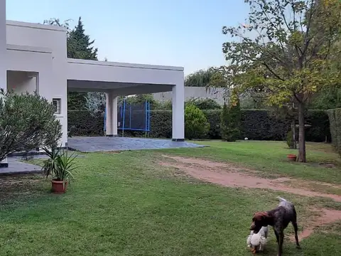 Casa - Venta - Argentina, Juana Koslay - Calle Los Duraznos 100