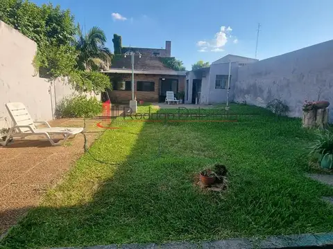 VENDO. Propiedad céntrica frente a Canal 2. Concordia, ER.- 