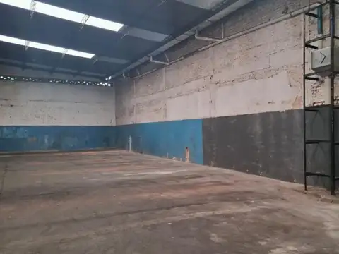 Alquiler Depósito 300 m² con Oficina y Local en Lanús Oeste
