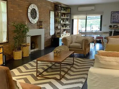 Gobernador Udaondo al 3100