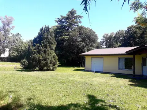 Venta Casa Quinta de 4 amb con amplio terreno en Loma Verde, Escobar