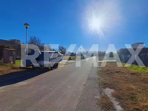 Terreno con Pileta  B° Privado Cinco Soles