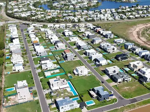 Terreno en Venta en Vila Marina II, USD 159.000