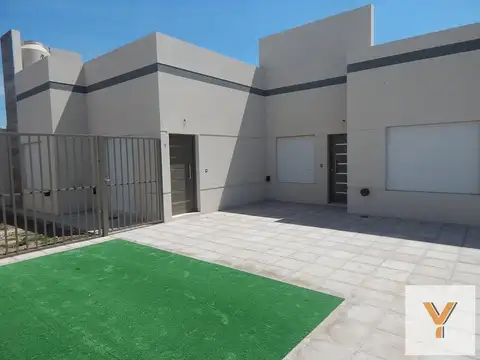 Casa en venta - 2 Dormitorios 1 Baño - 80mts2 - Chivilcoy