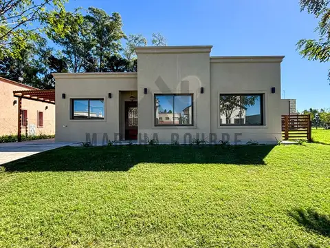 Casa  en Alquiler en Santo Tomas, Pilar, G.B.A. Zona Norte