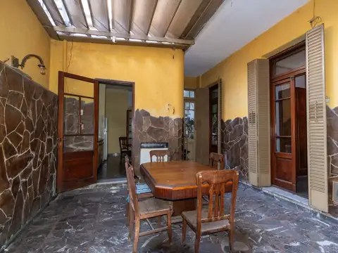Casa en Venta en Barrio España y Hospitales, USD 100.000