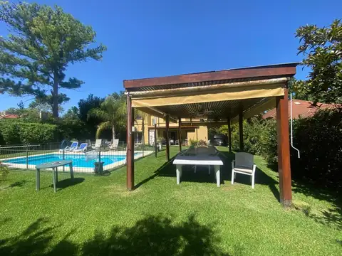 hermosa casa en Golfers Country Club
