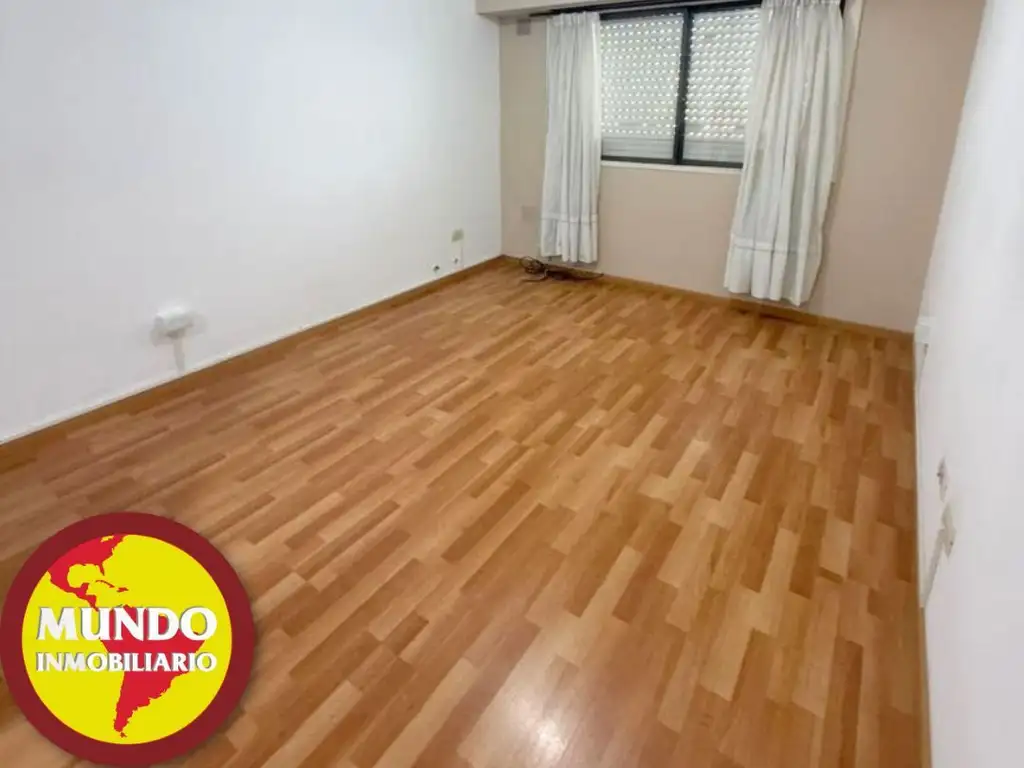 MATHEU 3900, Piso 7