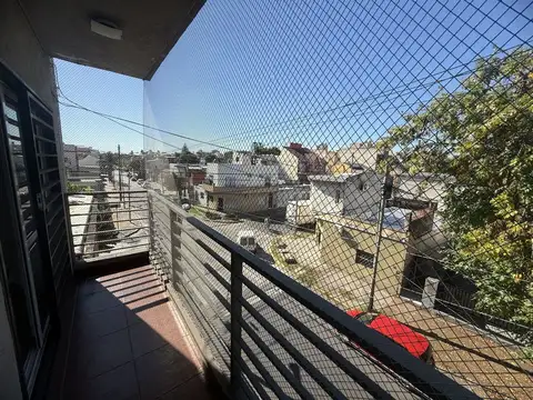 Depto Tipo Casa 2 ambientes con 1 baño