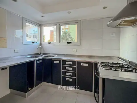 Departamento en Alquiler con 1 cocheras