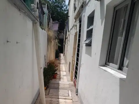 Avenida Valentín Alsina 3000