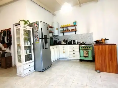 CASA RECICLADA DE PASILLO  ARROYITO