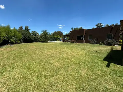 Casa en Alquiler Temporal en Loma Verde, USD 3.500