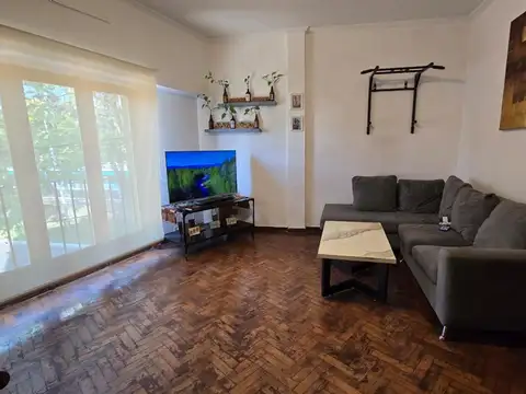 Departamento dos dormitorios Castelar venta