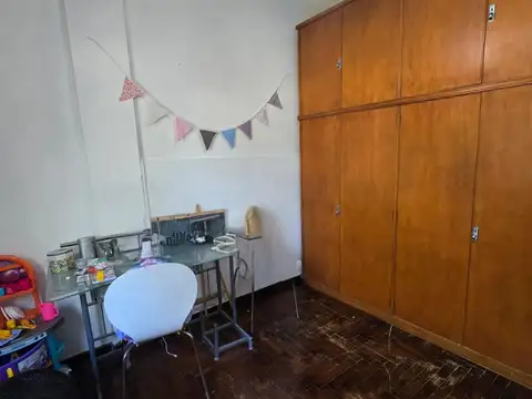 2da Rivadavia 19775 , Piso 1