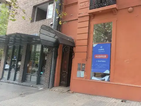 ALQUILER DE HERMOSA CASONA PARA USO COMERCIAL