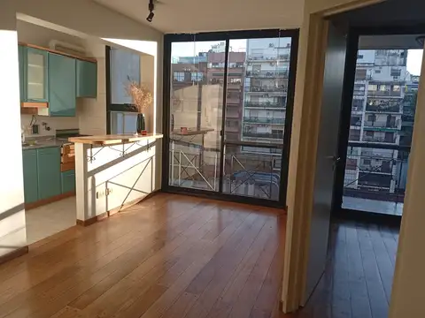 Hermoso 2 ambientes al C/fte con balcon