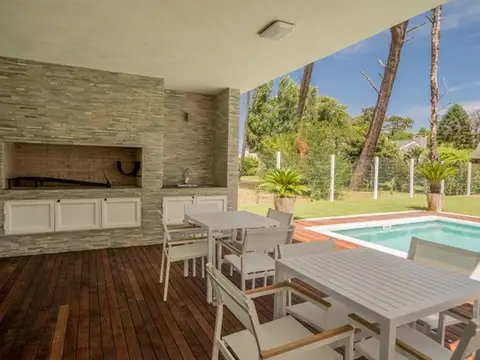 Casa en Venta en Punta del Este, USD 2.349.000