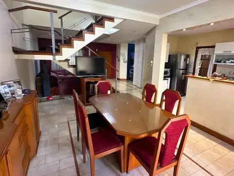 Casa en Alquiler en Lanus Oeste, $ 2.200.000