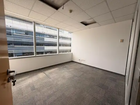 Oficina Monoambiente con 2 baños