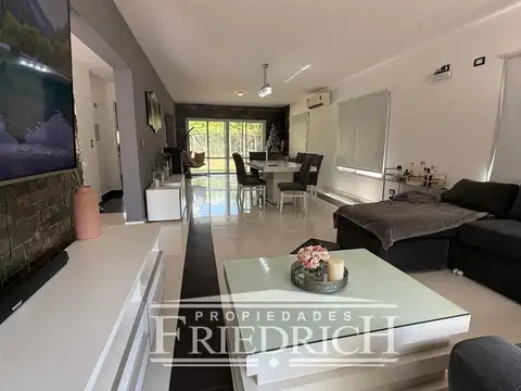 Casa en Venta en La Reja, USD 225.000
