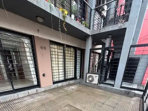 Lavalle 500, Piso PB