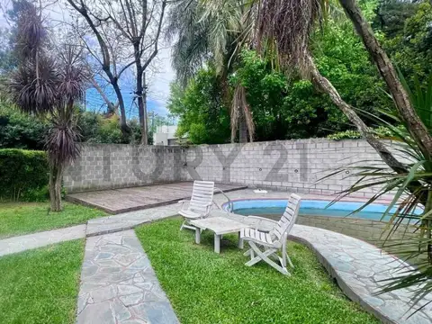 CASA EN VENTA EN VILLA ELISA GRAN LOTE CON PILETA -
