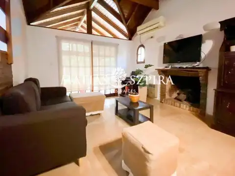 Casa en Venta en Las Lajas Country Club, USD 230.000