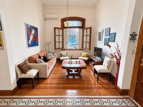 4 ambientes en Almagro planta baja detalles de época