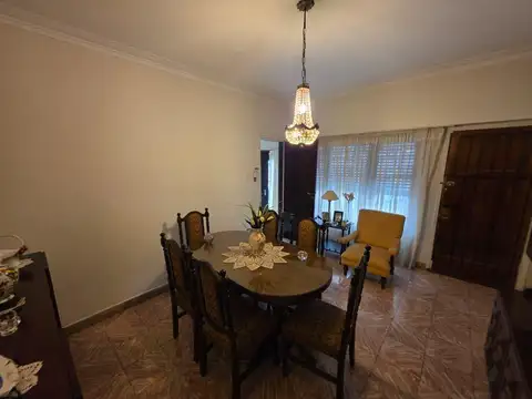 Depto Tipo Casa en Venta con 1 cocheras