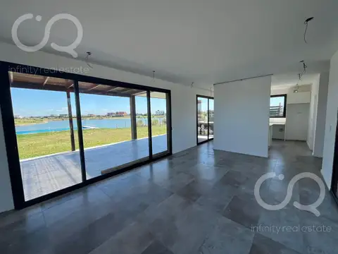 Venta Casa Al Lago - Área 8 / San Sebastián