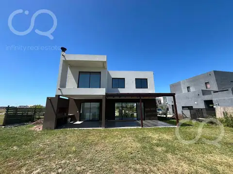 Venta Casa Al Lago - Área 8 / San Sebastián