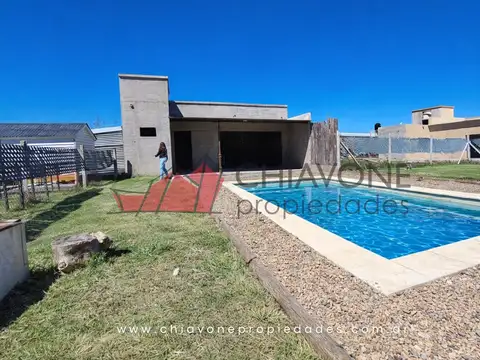 Construcción en obra gris c/ pileta y mejoras - Gral. Hornos