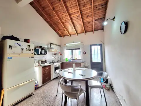 Casa 5 ambientes con 1 baño