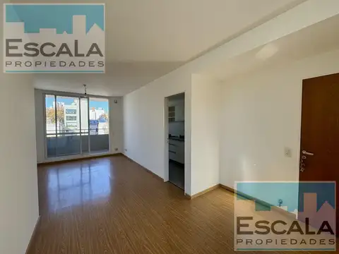 DEPARTAMENTO DE DOS DORM CON BALCON EN ALQUILER PICHINCHA