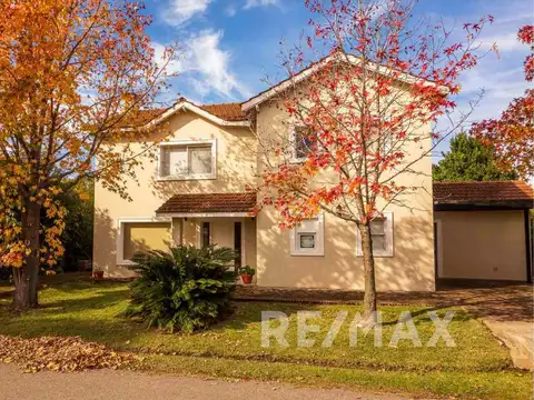 Venta Casa Los Pilares 5 amb APTO CREDITO