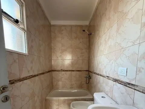 Venta de MONOAMBIENTE  en Caseros, Tres de Febrero