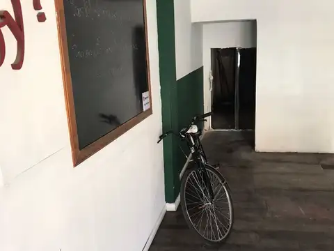 Alquiler local en Acassuso en calle Perù ideal gastronomía