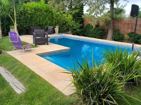 Casa 5 ambientes con 4 baños