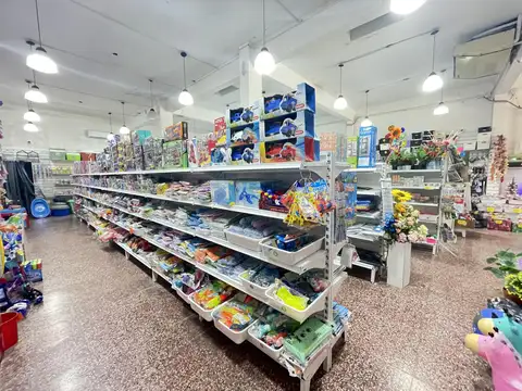 Local en Venta en Garin-Centro, USD 320.000