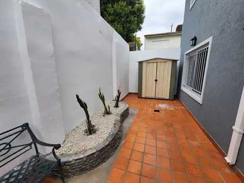 Depto Tipo Casa 4 ambientes con 2 baños