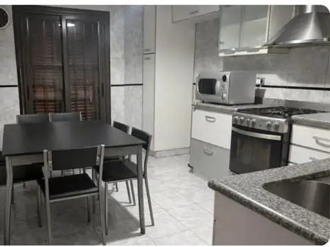 Casa en Venta en Barrio Parque, USD 270.000
