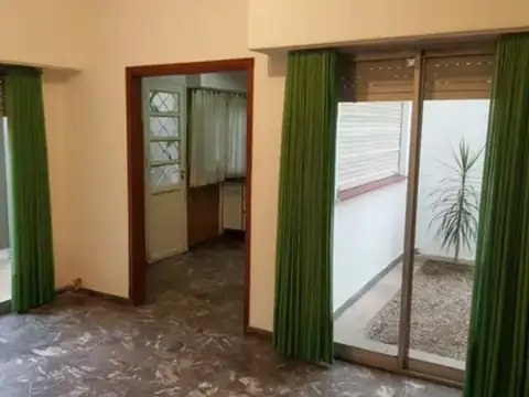 Alberto Larroque 1300, Piso PB