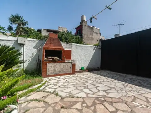 Casa en Venta en Munro, USD 162.000