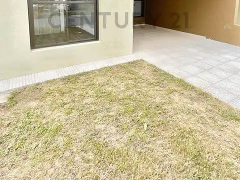 Avenida Armada Argentina 3900, Piso 0